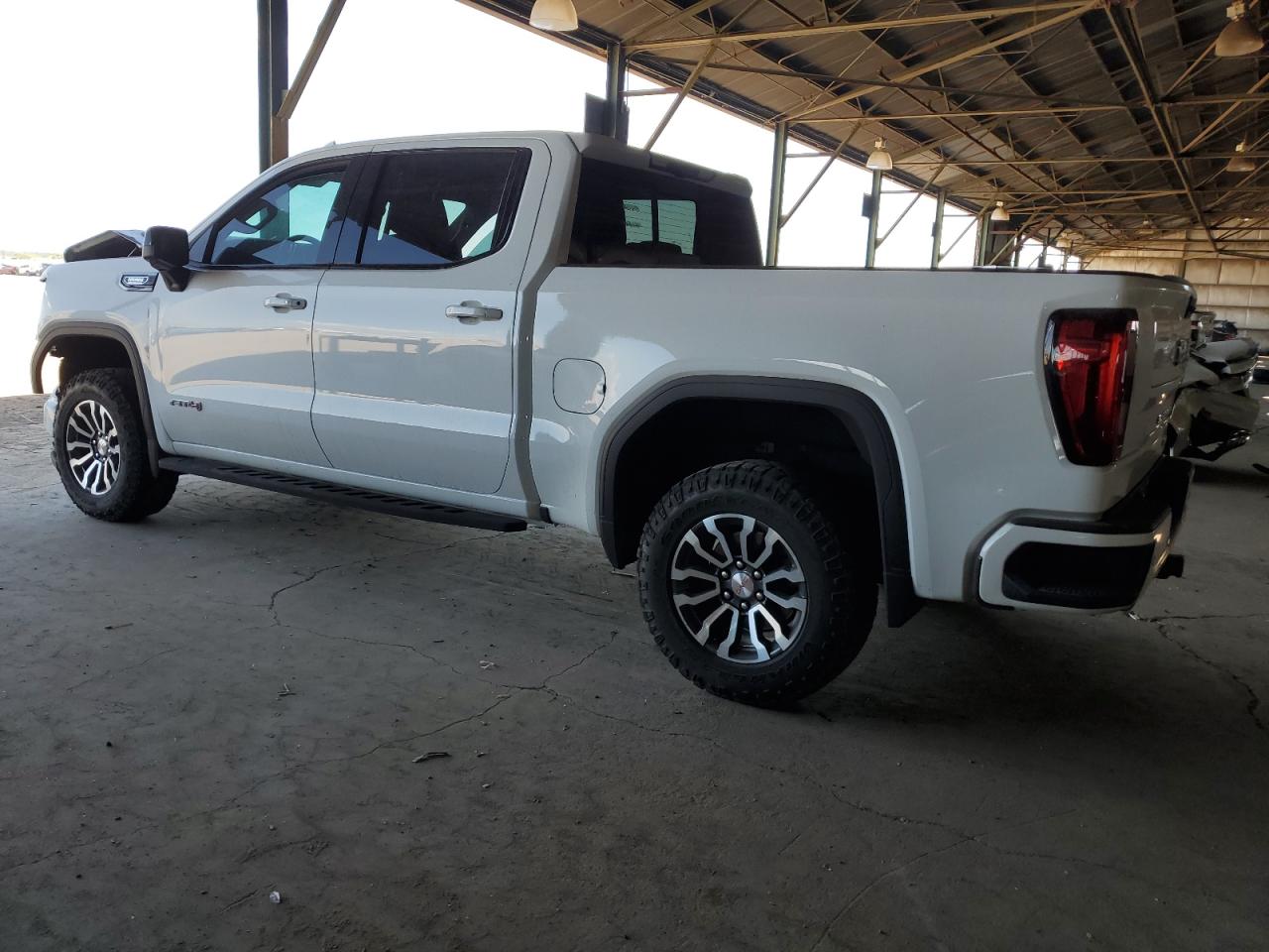 2022 GMC SIERRA K1500 AT4 VIN:3GTUUEET0NG626978