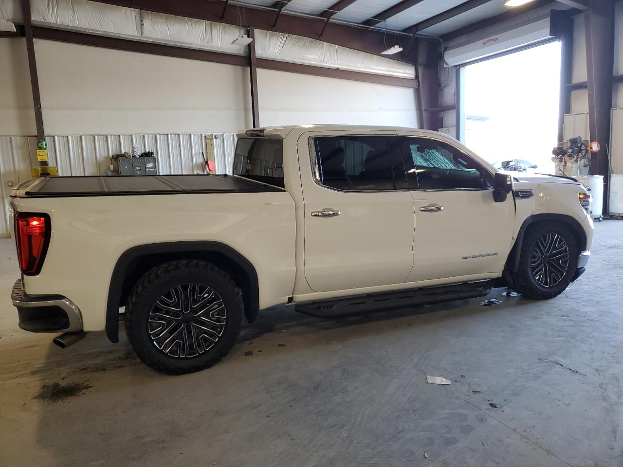 2023 GMC SIERRA C1500 SLT VIN:3GTPHDED5PG258191