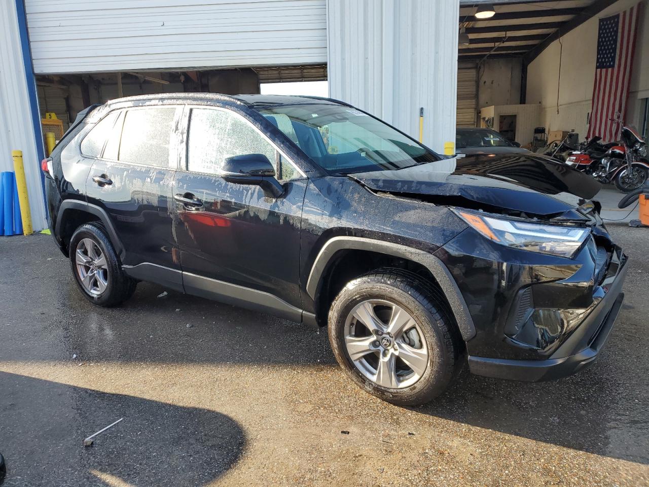 2022 TOYOTA RAV4 XLE VIN:2T3W1RFV2NW231824