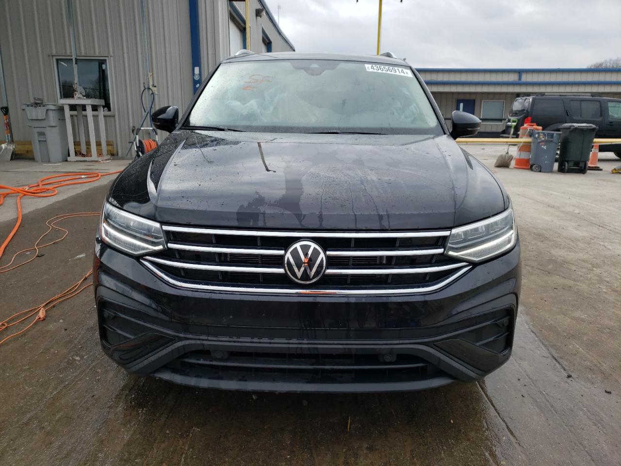 2023 VOLKSWAGEN TIGUAN SE VIN:3VVNB7AX7PM033543