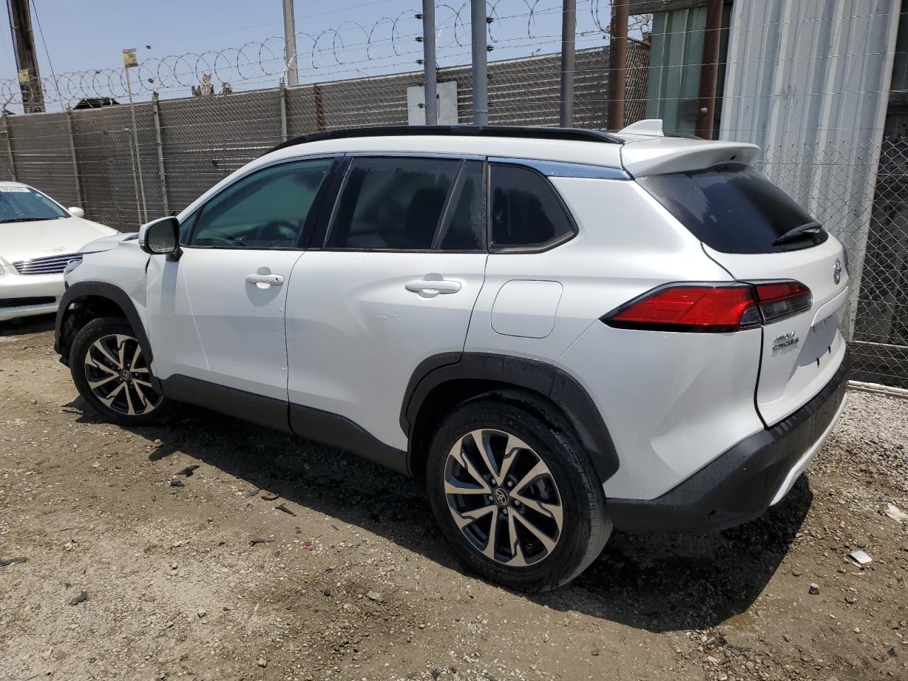 2022 TOYOTA COROLLA CROSS XLE VIN:7MUDAABG8NV026886