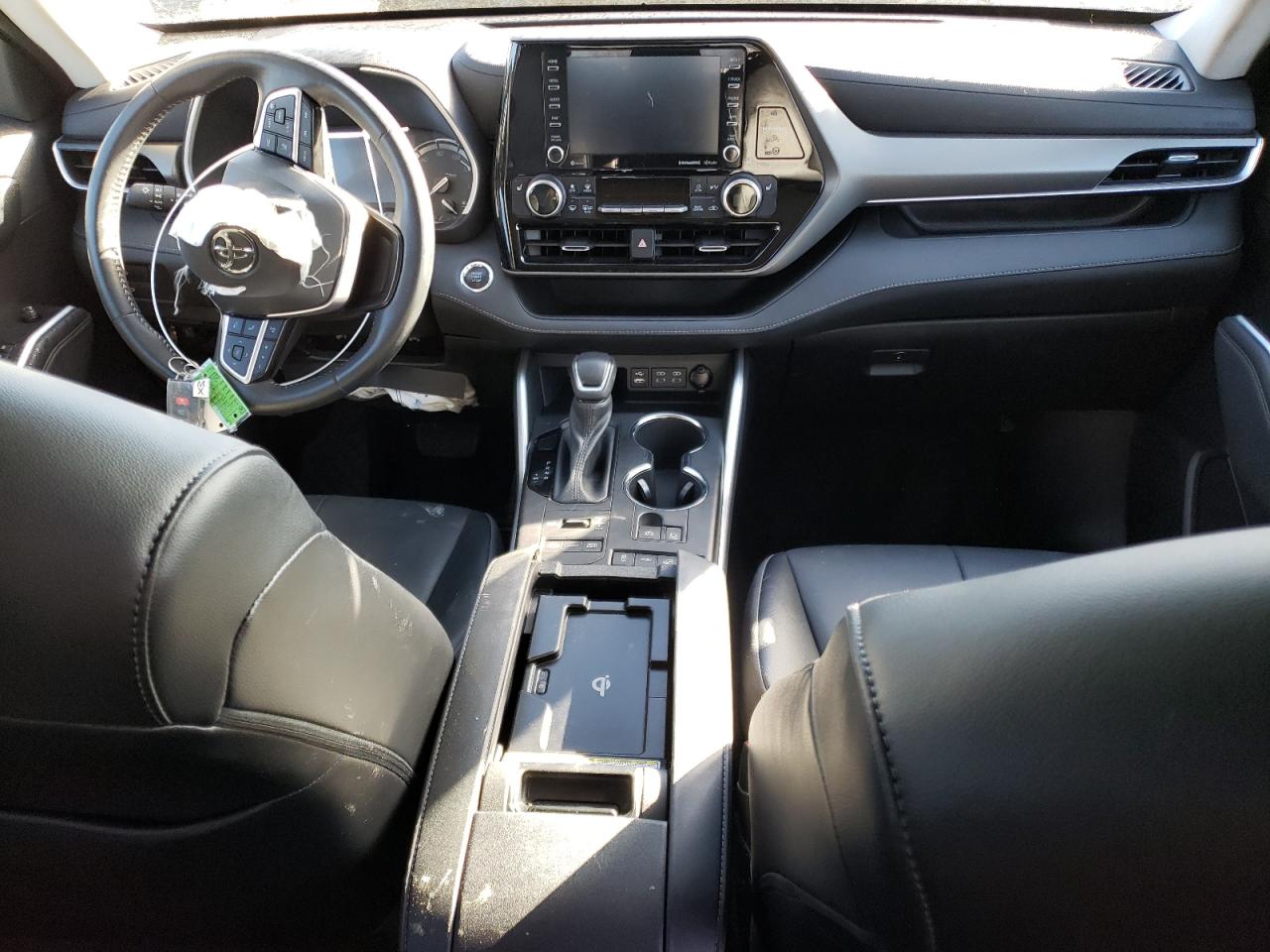 2022 TOYOTA HIGHLANDER XLE VIN:5TDHZRBH5NS173274