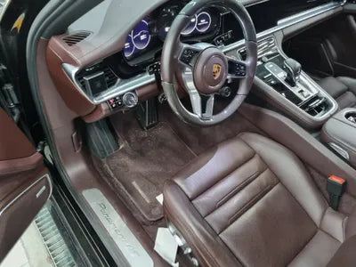 2018 Porsche Panamera VIN:
