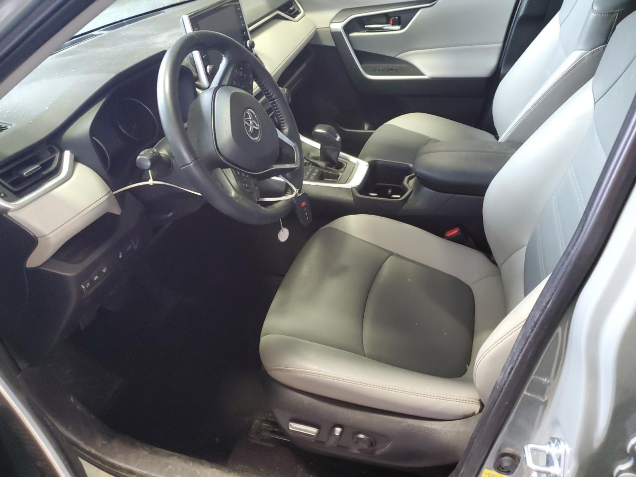 2022 TOYOTA RAV4 XLE PREMIUM VIN:JTMA1RFVXND089178