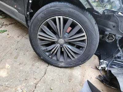 2019 Volkswagen Tiguan VIN: