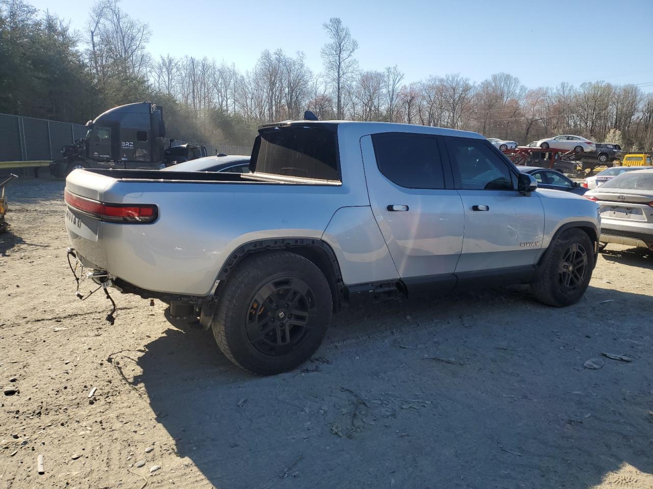 2022 RIVIAN R1T ADVENTURE VIN:7FCTGAAA8NN011175