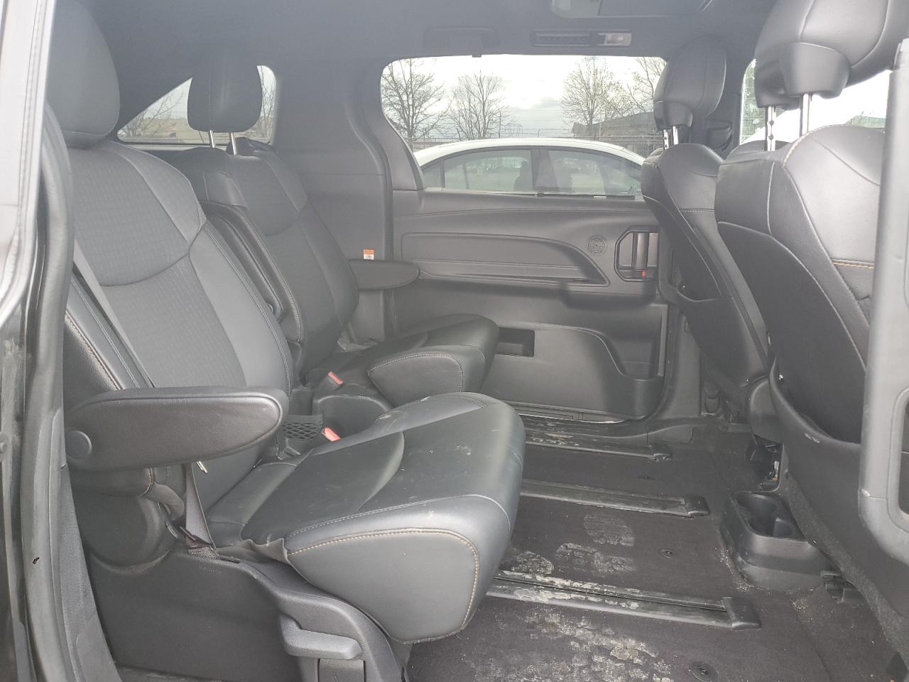 2022 TOYOTA SIENNA XLE VIN:5TDASKFC7NS057392