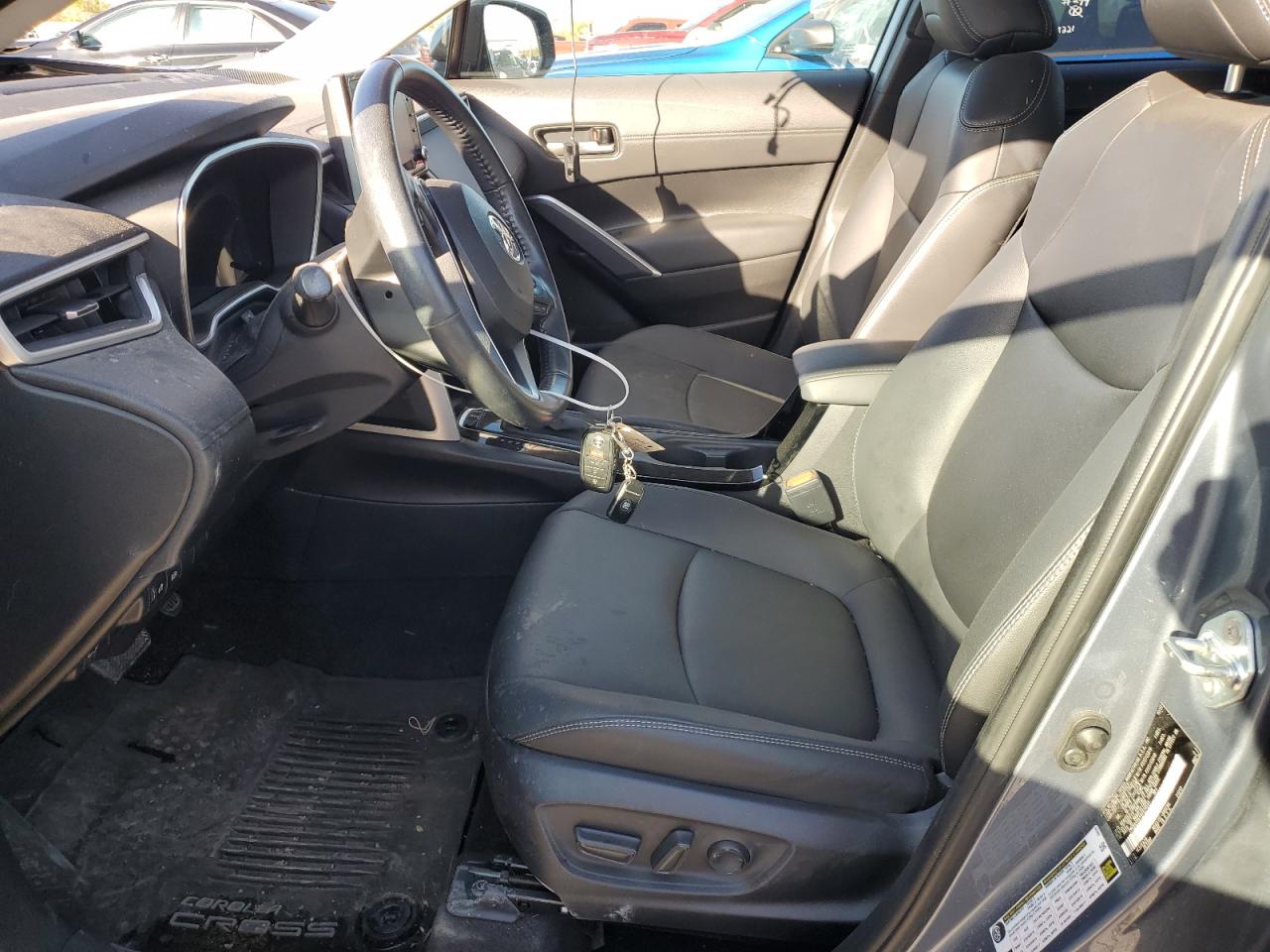 2022 TOYOTA COROLLA CROSS XLE VIN:7MUDAABG4NV039585