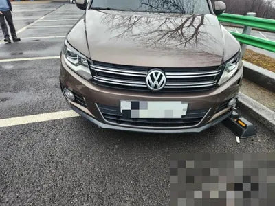 2015 Volkswagen Tiguan VIN: