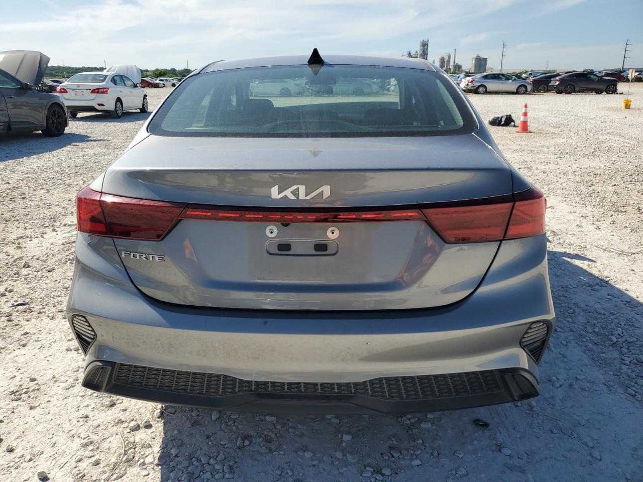 2022 KIA FORTE FE VIN:3KPF24AD1NE464247