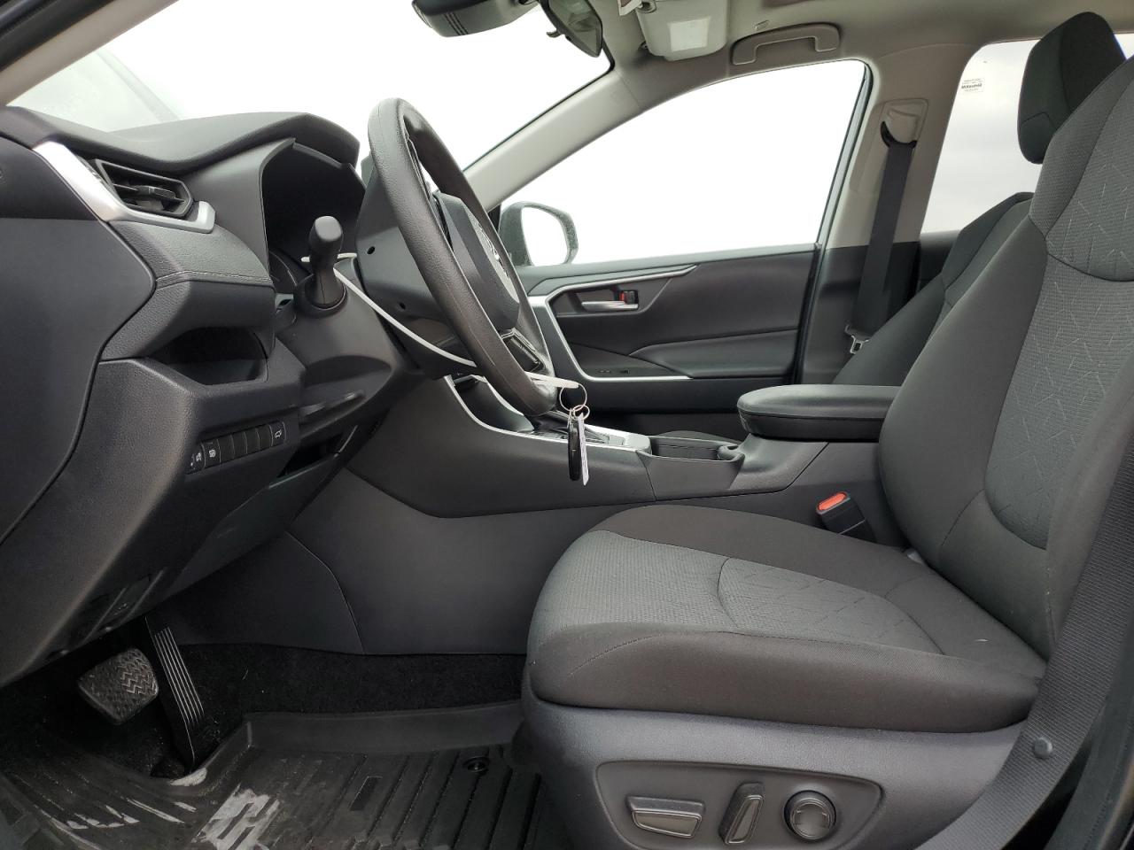 2024 TOYOTA RAV4 XLE VIN:2T3W1RFV3RW363271