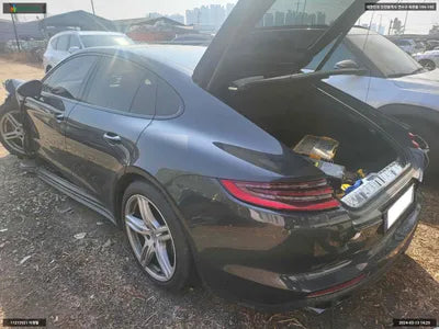 2017 Porsche Panamera WP0AA2A7XHL100772 VIN:WP0AA2A7XHL100772