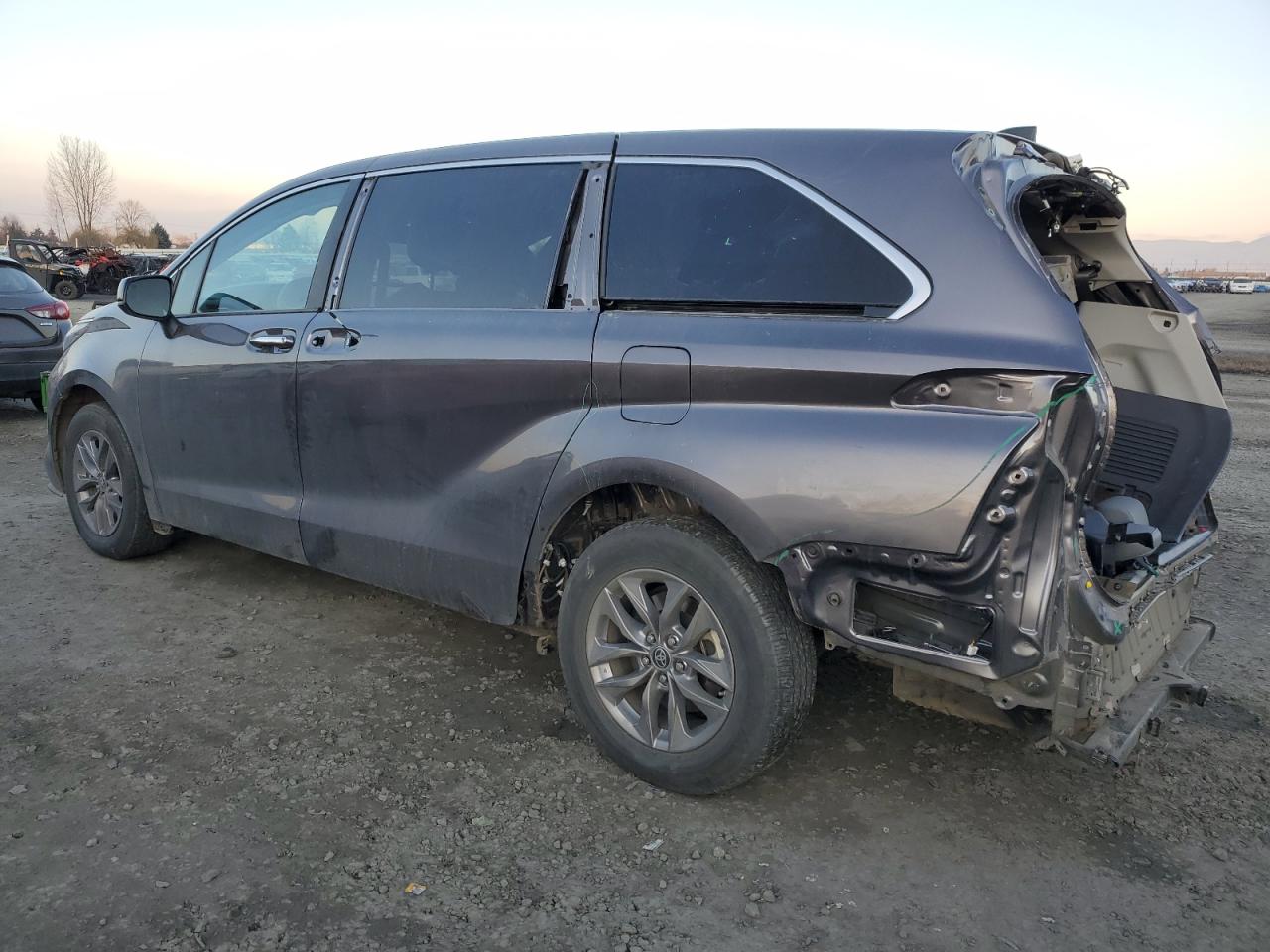 2023 TOYOTA SIENNA XLE VIN:5TDYRKEC1PS143649