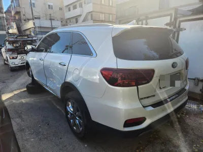 2018 Kia Sorento KNAPG81BBJA470068 VIN:KNAPG81BBJA470068