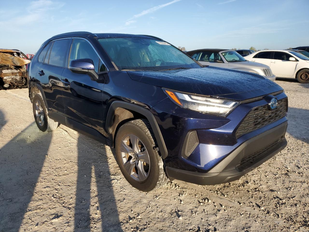 2022 TOYOTA RAV4 XLE VIN:4T3RWRFV9NU057572