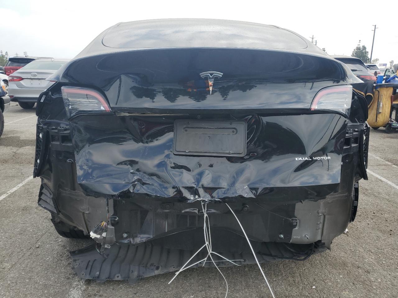 2023 TESLA MODEL Y  VIN:7SAYGAEE1PF698125