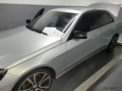 2015 Mercedes-Benz E 220 VIN: