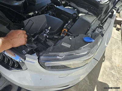 2021 Volvo XC40 VIN: