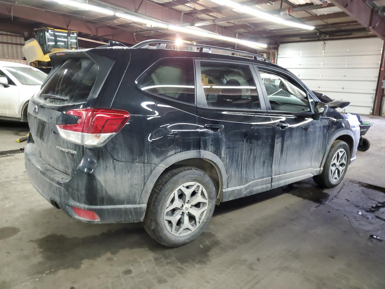 2024 SUBARU FORESTER PREMIUM VIN:JF2SKADC6RH511113