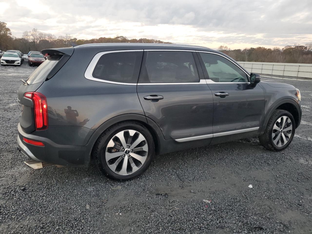 2022 KIA TELLURIDE S VIN:5XYP6DHC8NG236237