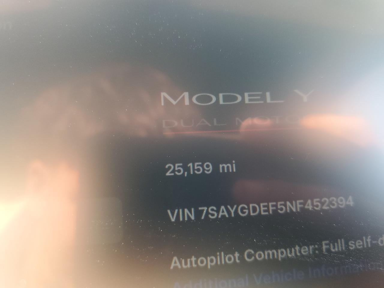 2022 TESLA MODEL Y  VIN:7SAYGDEF5NF452394