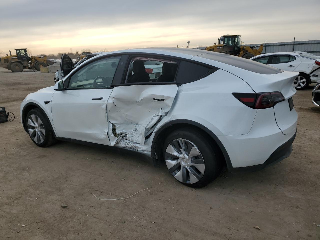 2023 TESLA MODEL Y  VIN:7SAYGDEE8PA151254