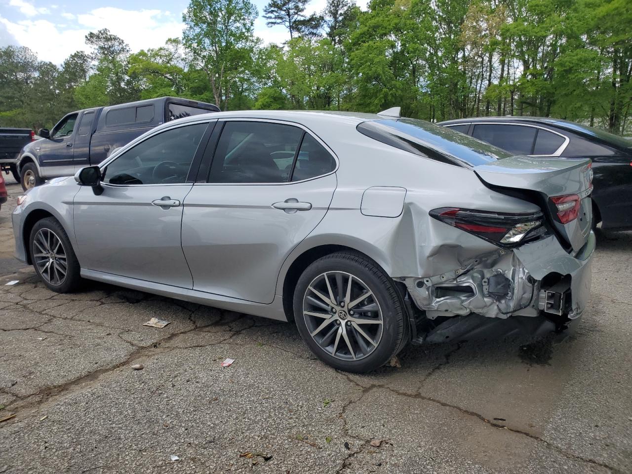 2024 TOYOTA CAMRY XLE VIN:4T1F11AK2RU887079
