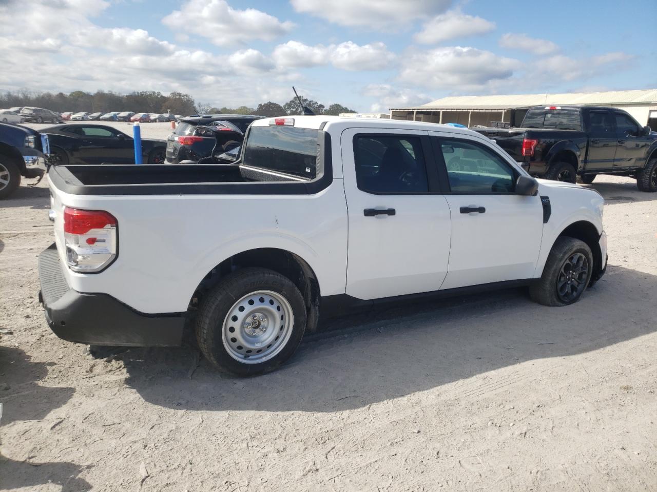 2024 FORD MAVERICK XLT VIN:3FTTW8J95RRA29210