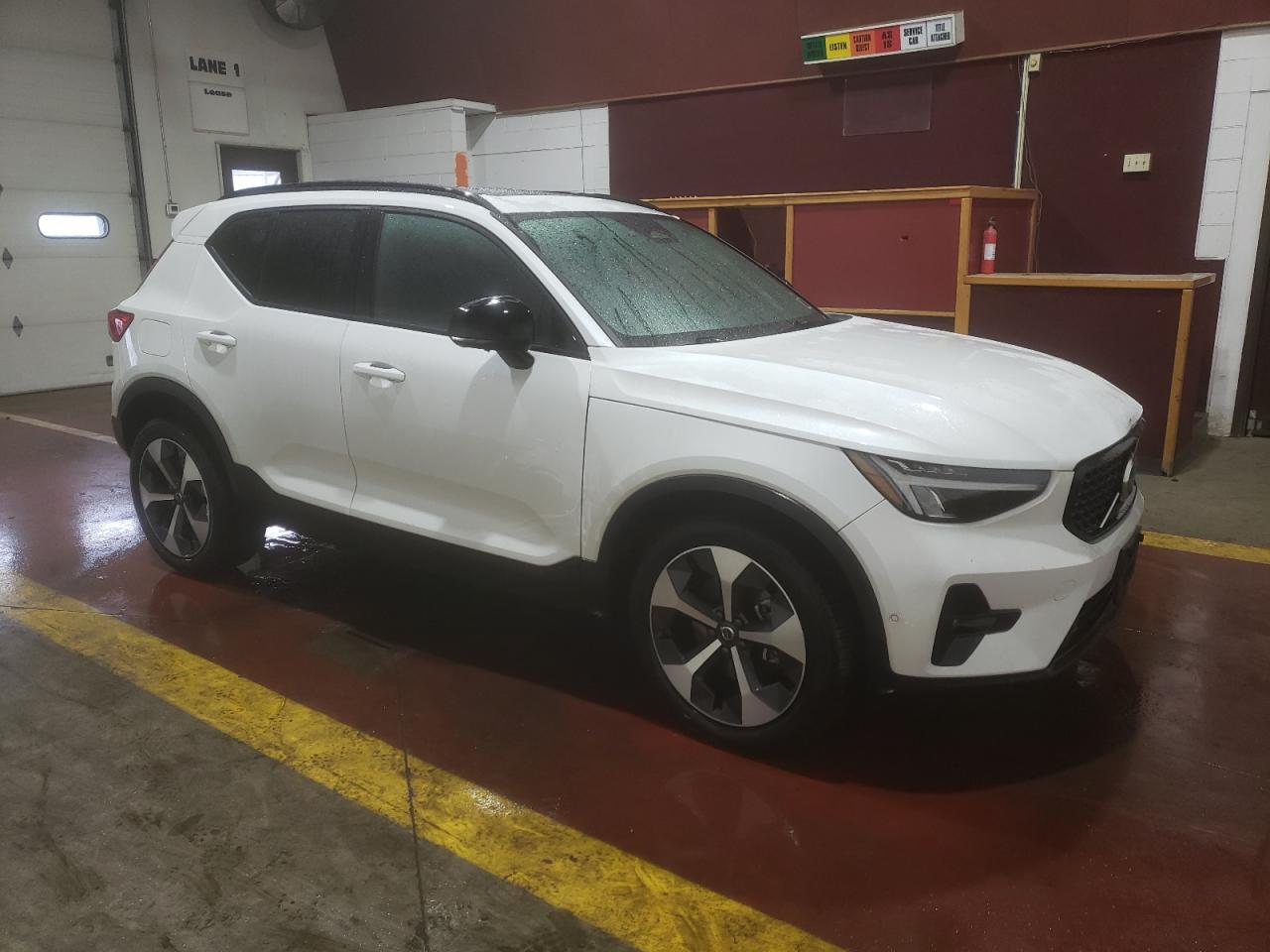 2024 VOLVO XC40 PLUS VIN:YV4L12UL1R2244619