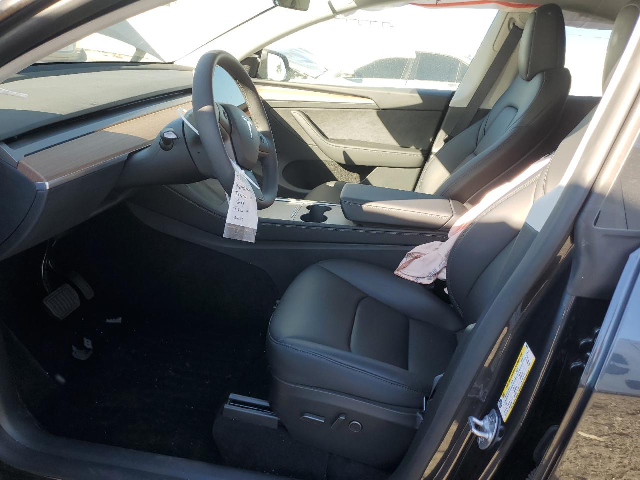 2024 TESLA MODEL Y  VIN:7SAYGDEE1RF060770