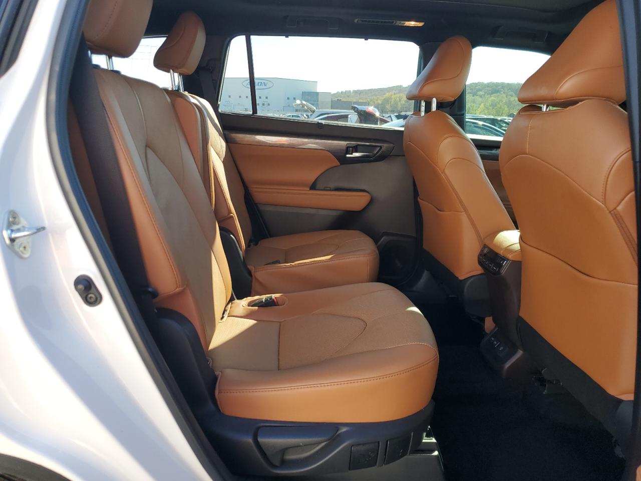 2022 TOYOTA HIGHLANDER PLATINUM VIN:5TDFZRAHXNS103035