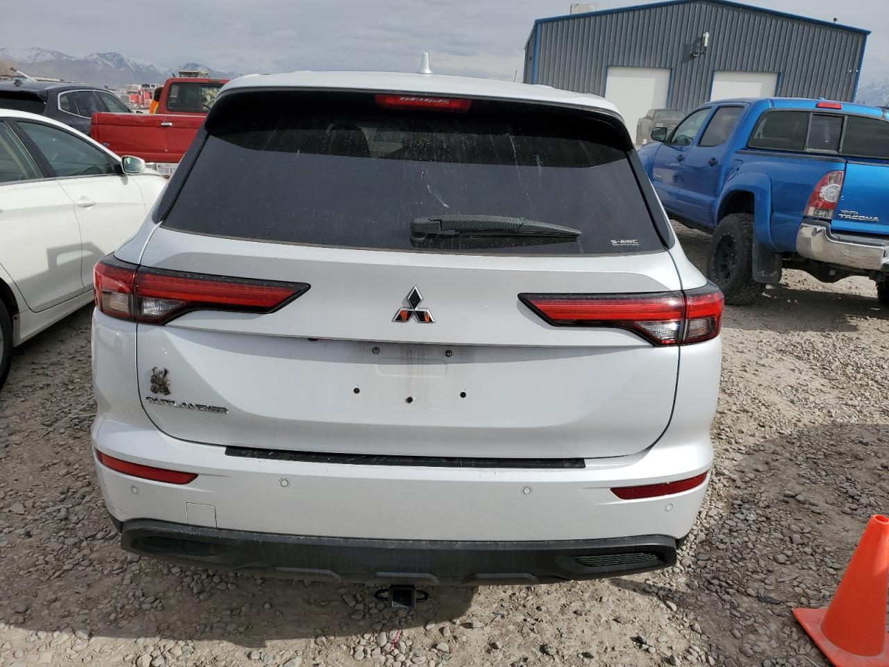 2022 MITSUBISHI OUTLANDER ES VIN:JA4J4TA8XNZ027959