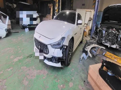2018 Maserati Ghibli VIN:
