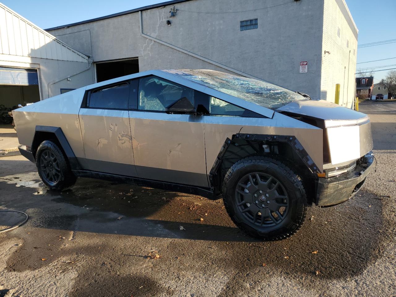 2024 TESLA CYBERTRUCK  VIN:7G2CEHEE3RA017028