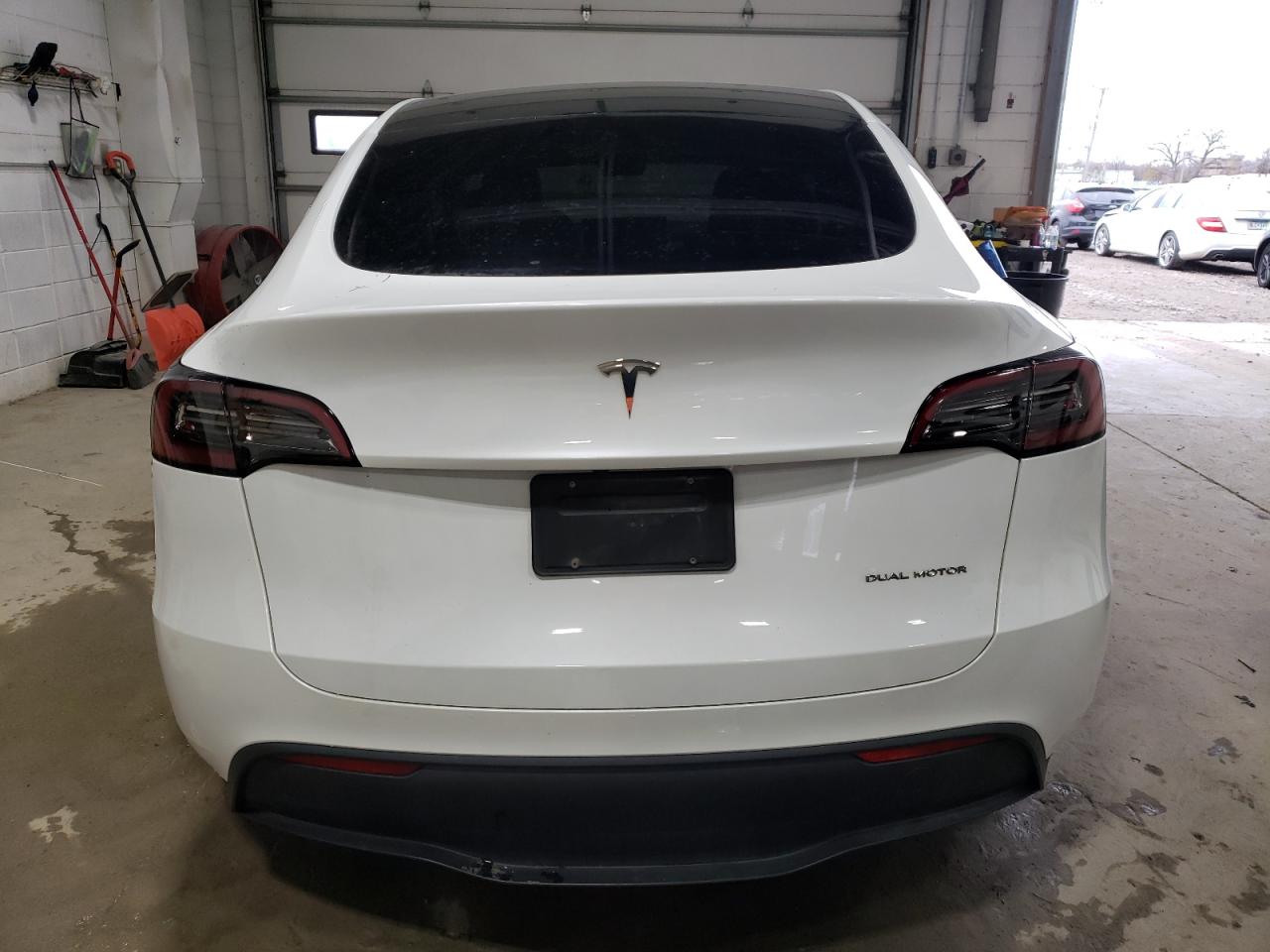 2023 TESLA MODEL Y  VIN:7SAYGDEE5PA112976