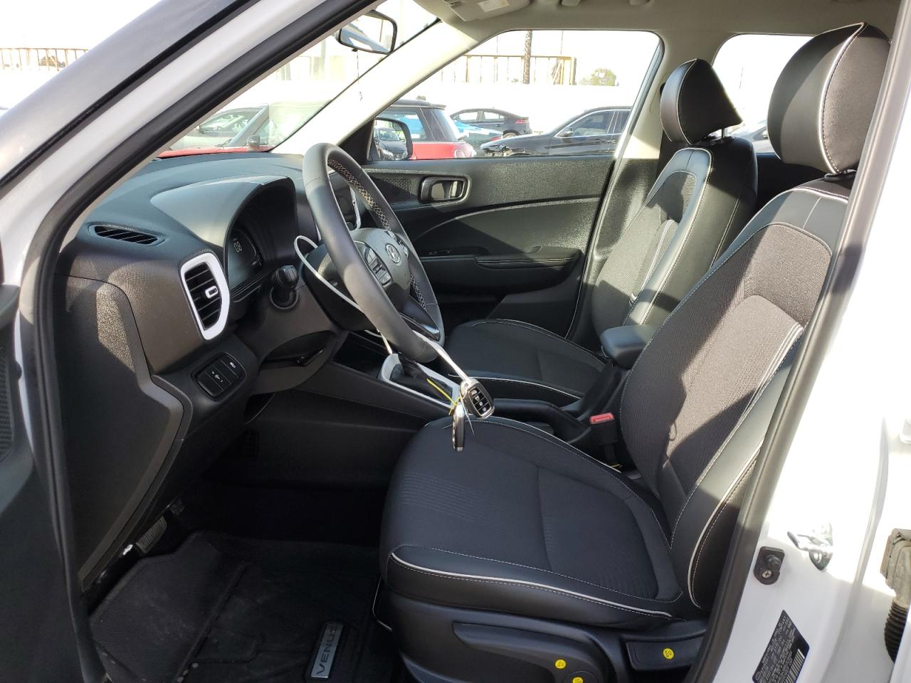 2024 HYUNDAI VENUE SEL VIN:KMHRC8A38RU328984