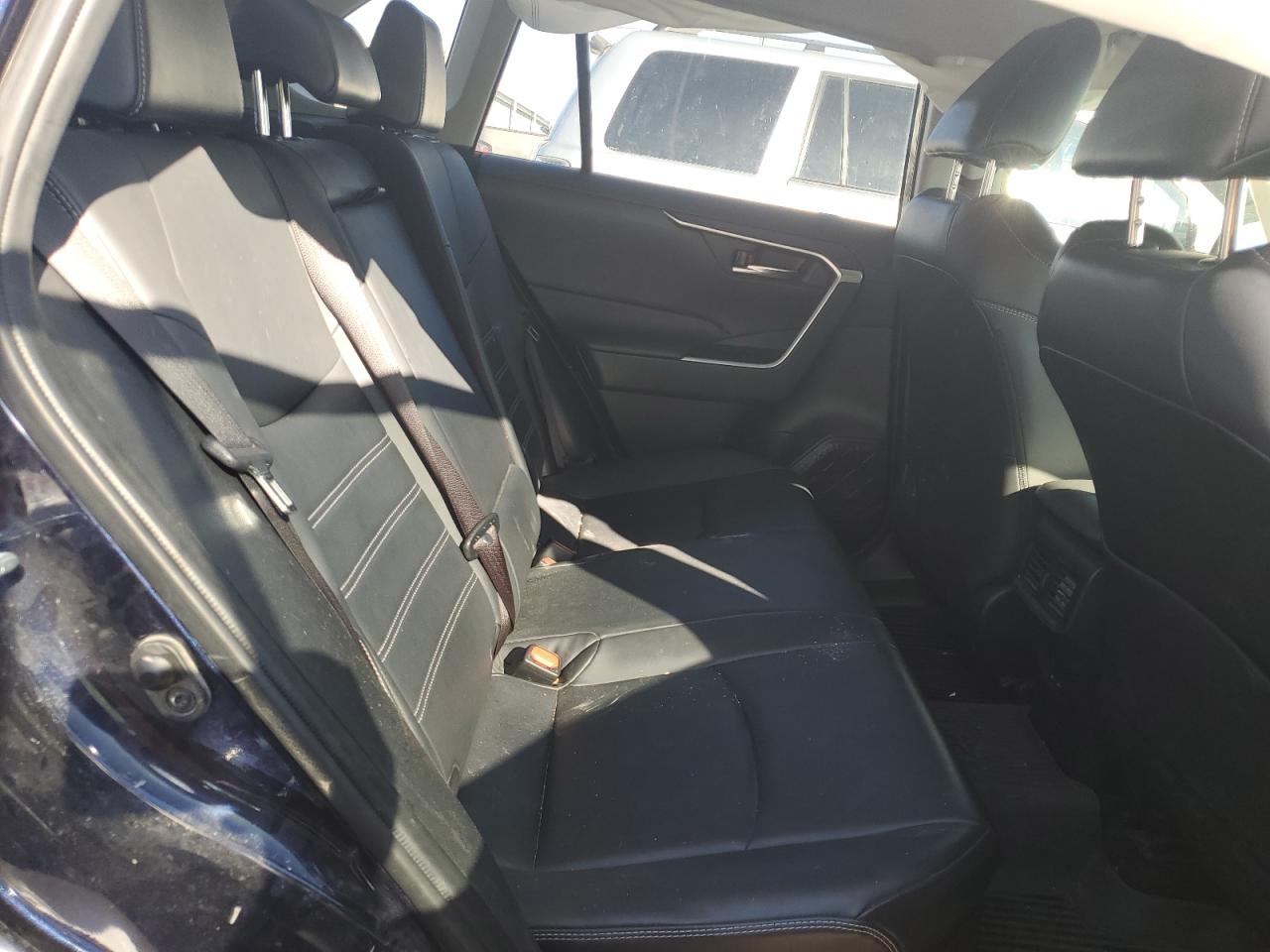 2022 TOYOTA RAV4 XLE PREMIUM VIN:JTMB6RFV5ND049242