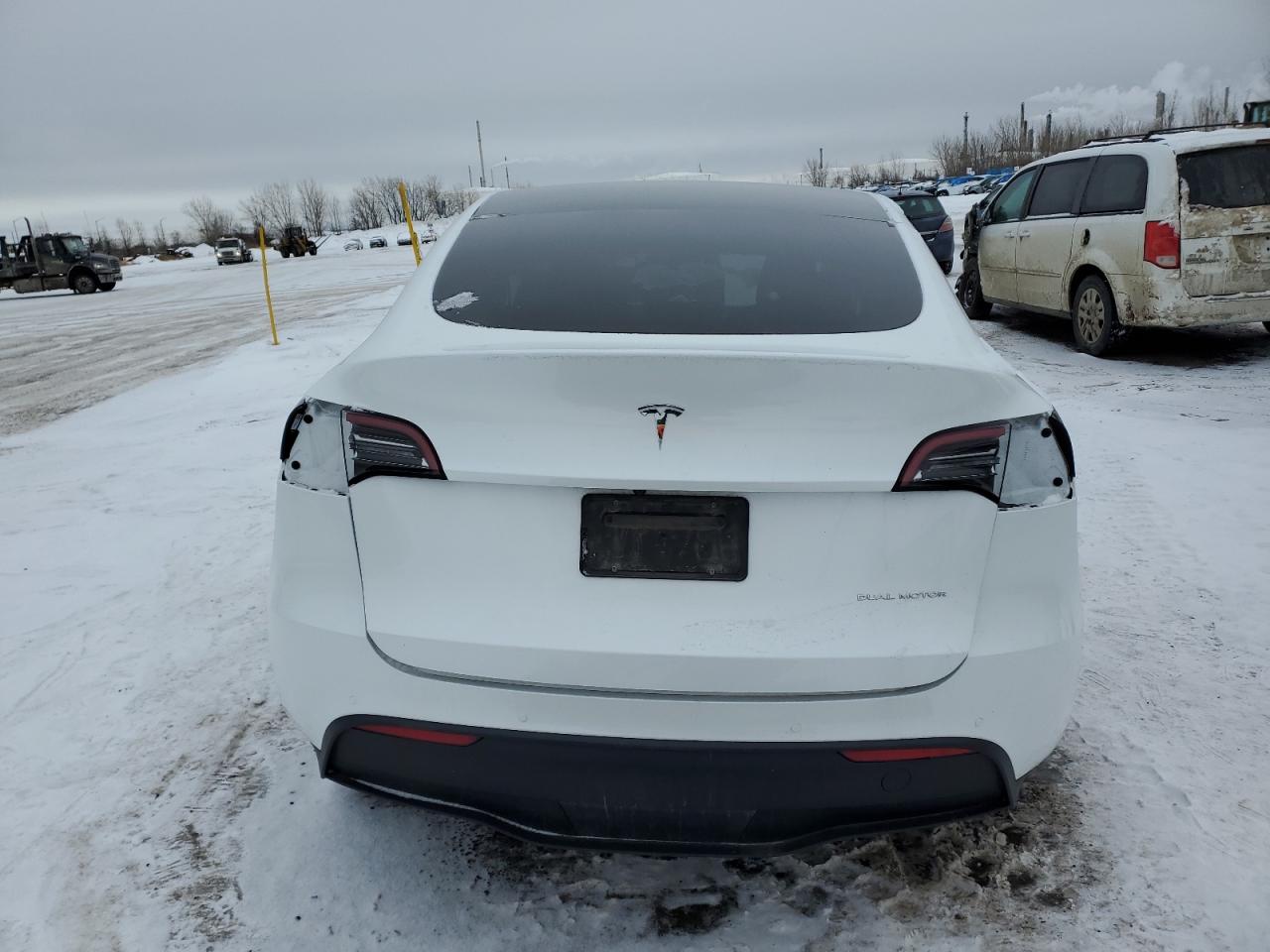 2022 TESLA MODEL Y  VIN:7SAYGDEE2NF534817