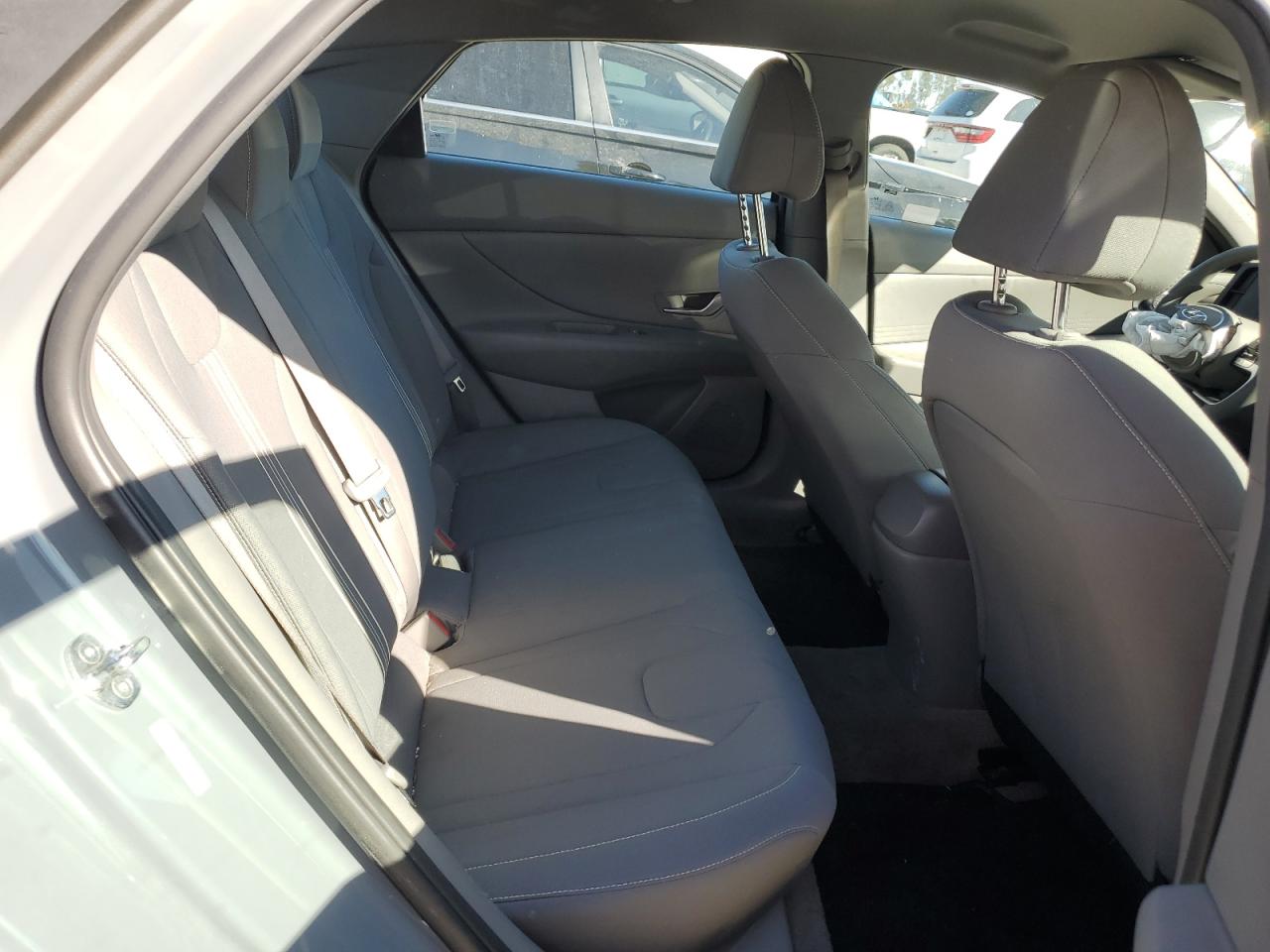 2022 HYUNDAI ELANTRA SEL VIN:KMHLM4AG3NU301328