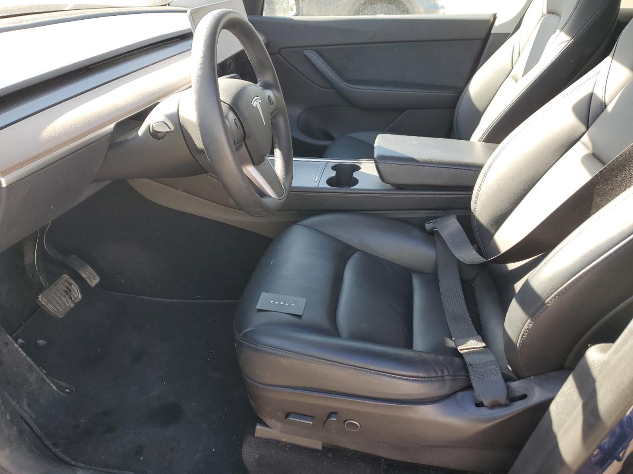2022 TESLA MODEL Y  VIN:7SAYGDEE8NF439372