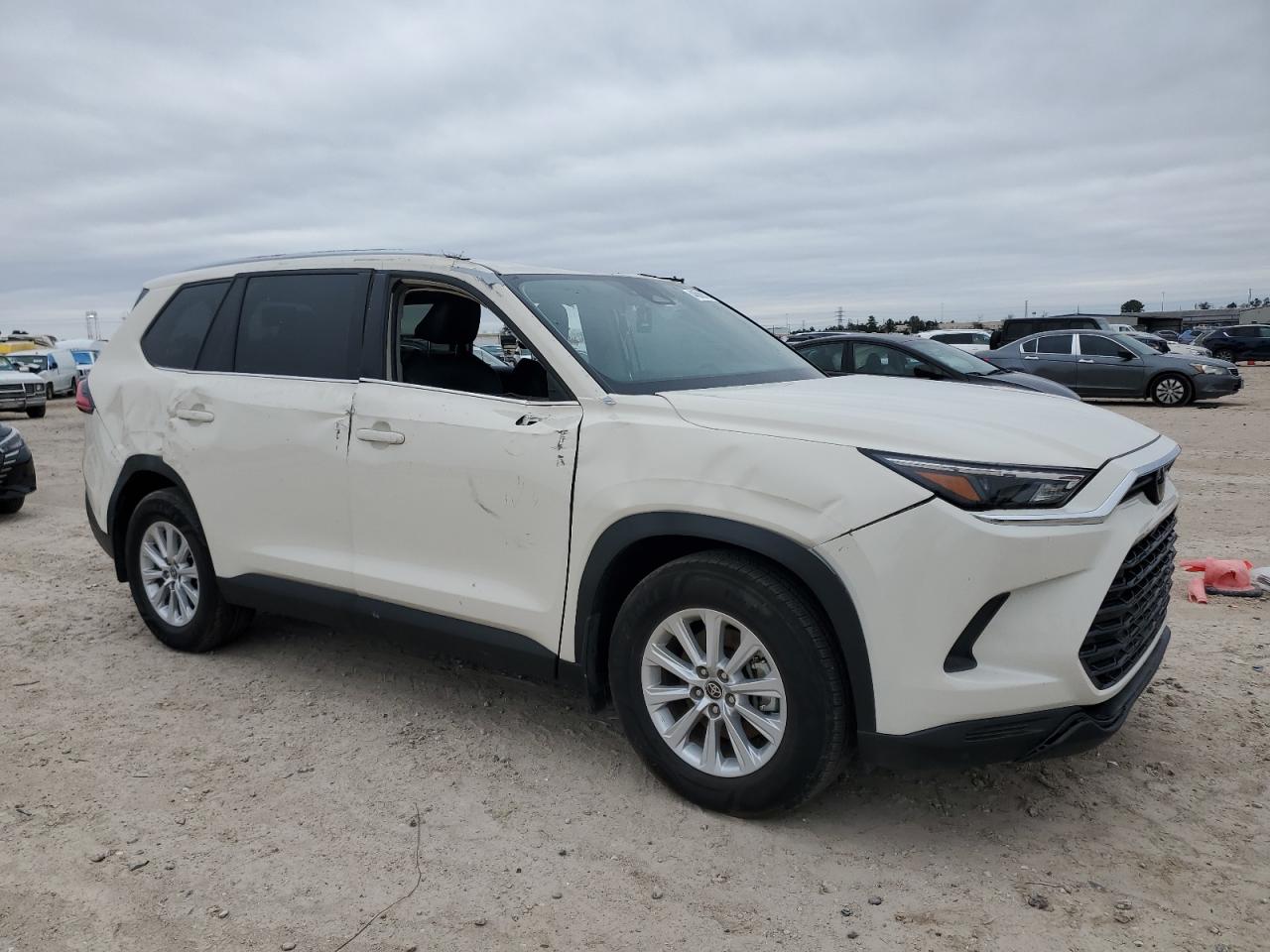 2024 TOYOTA GRAND HIGHLANDER XLE VIN:5TDAAAB5XRS025336