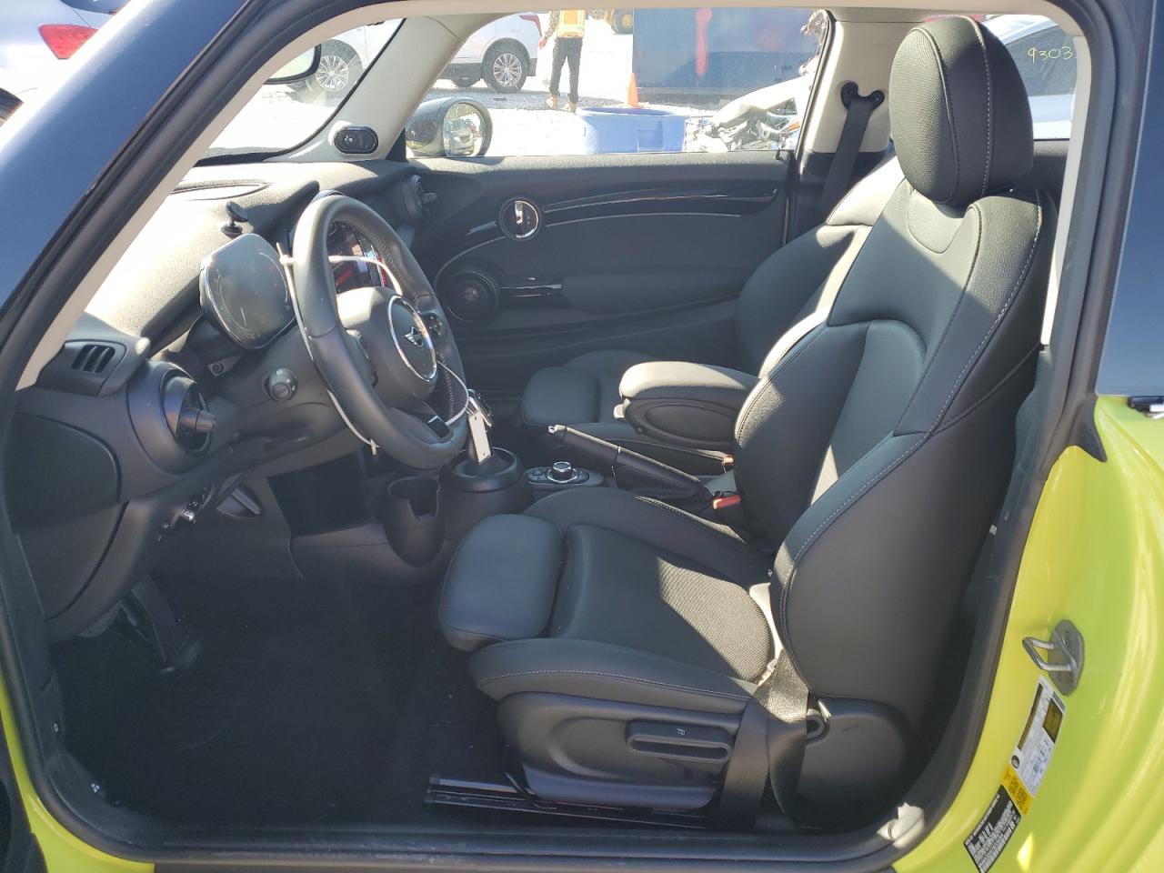 2024 MINI COOPER S VIN:WMW53DH07R2V50304