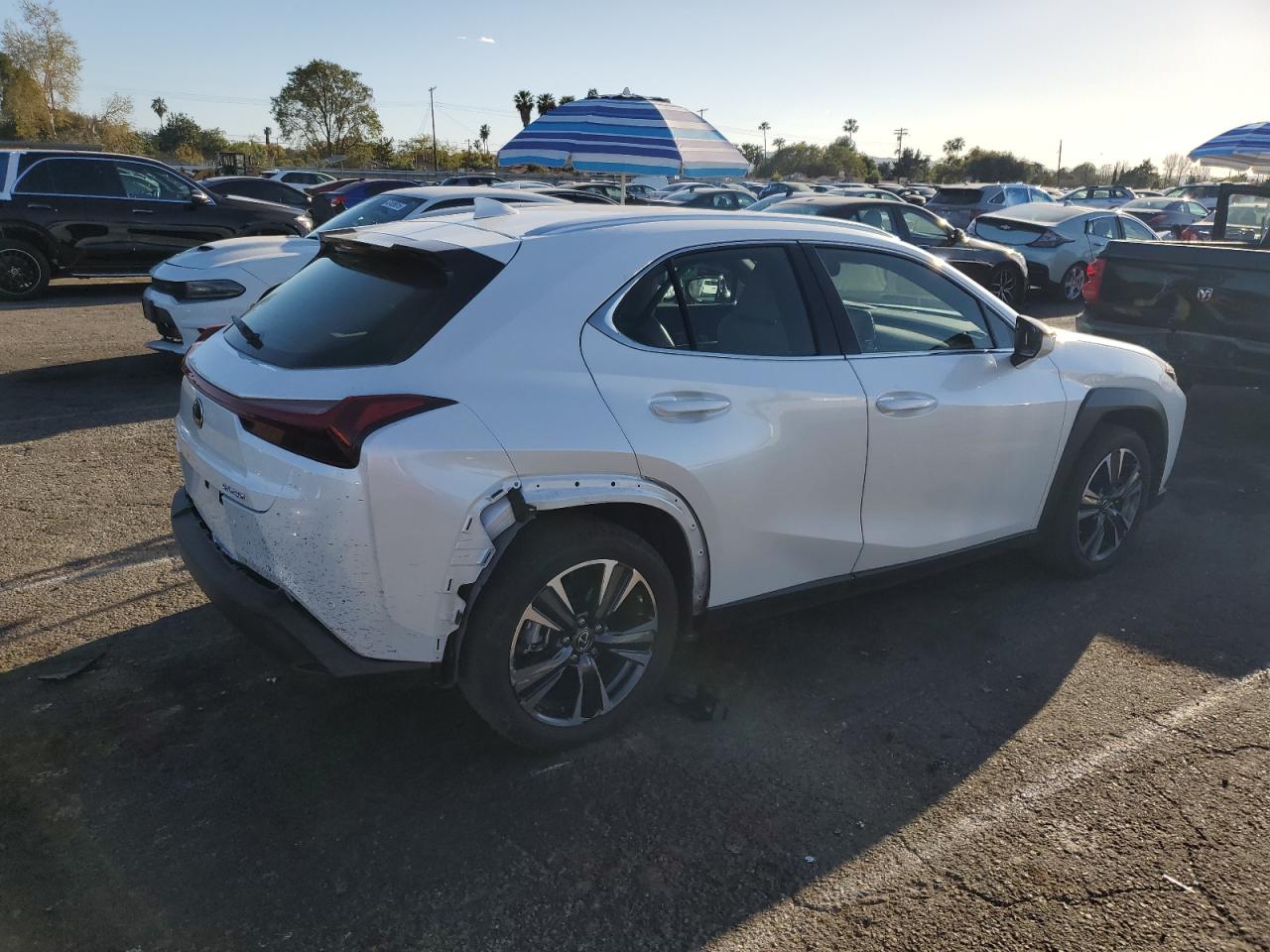 2023 LEXUS UX 250H BASE VIN:JTHX6JBH1P2134910