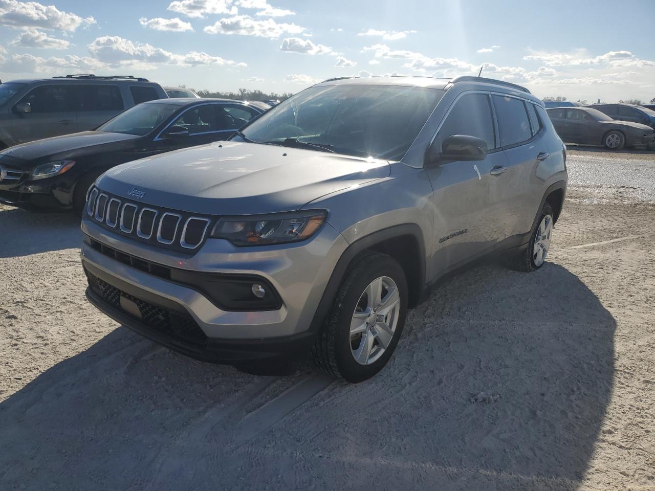 2022 JEEP COMPASS LATITUDE VIN:3C4NJDBB2NT135922