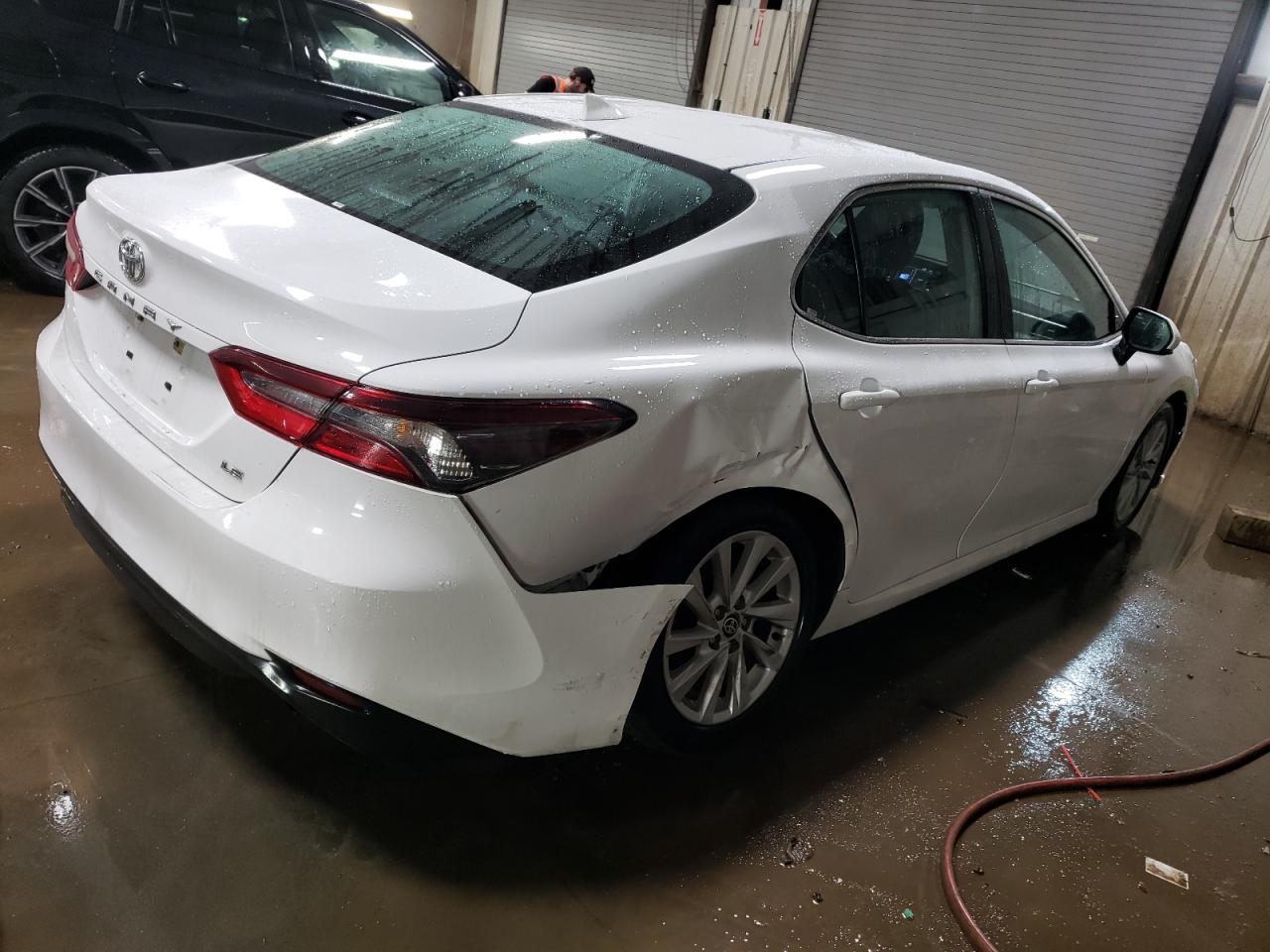 2022 TOYOTA CAMRY LE VIN:4T1C11AK4NU640353