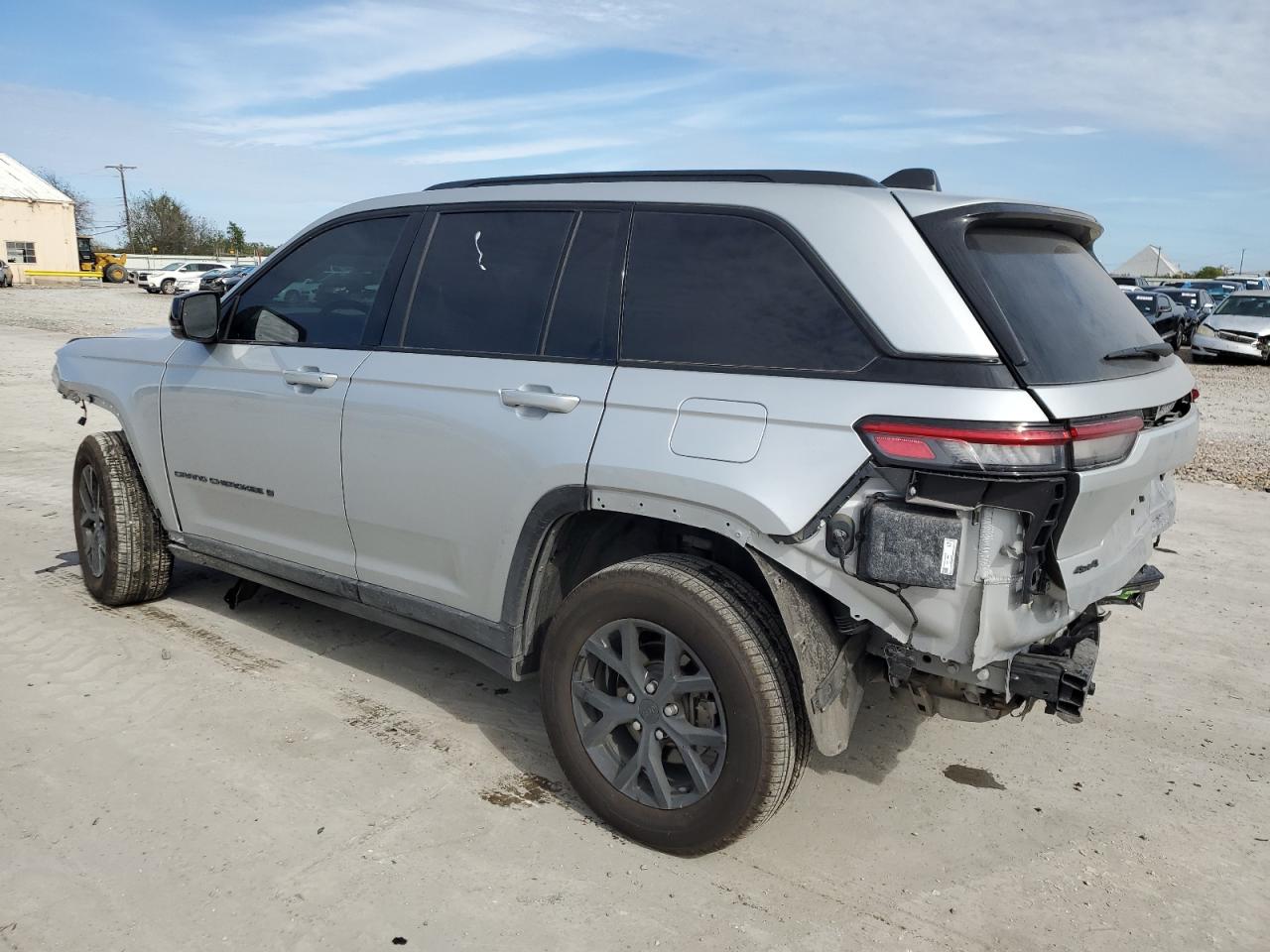2024 JEEP GRAND CHEROKEE LAREDO VIN:1C4RJHAG8RC123555
