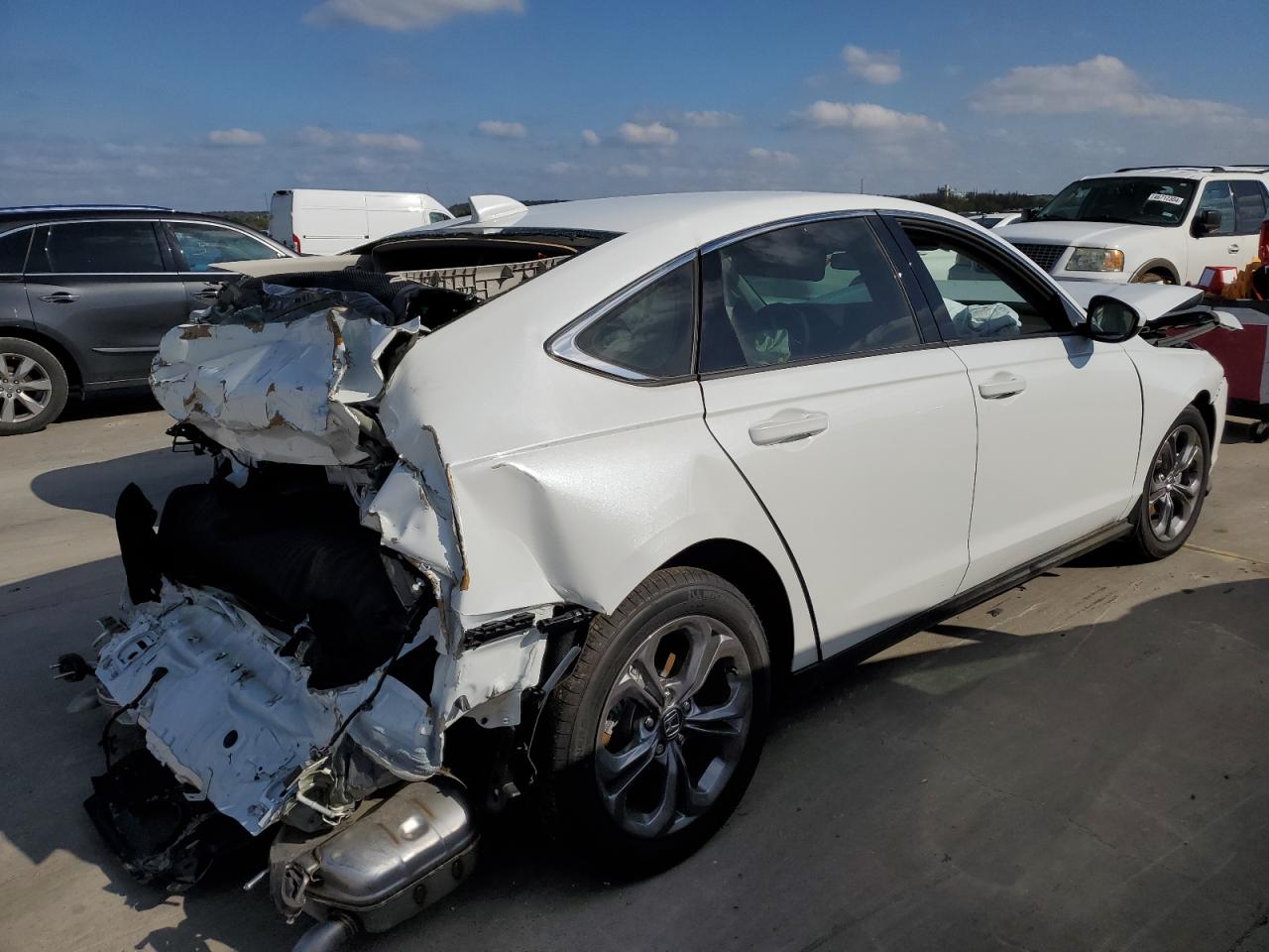 2024 HONDA ACCORD EX VIN:1HGCY1F32RA023527