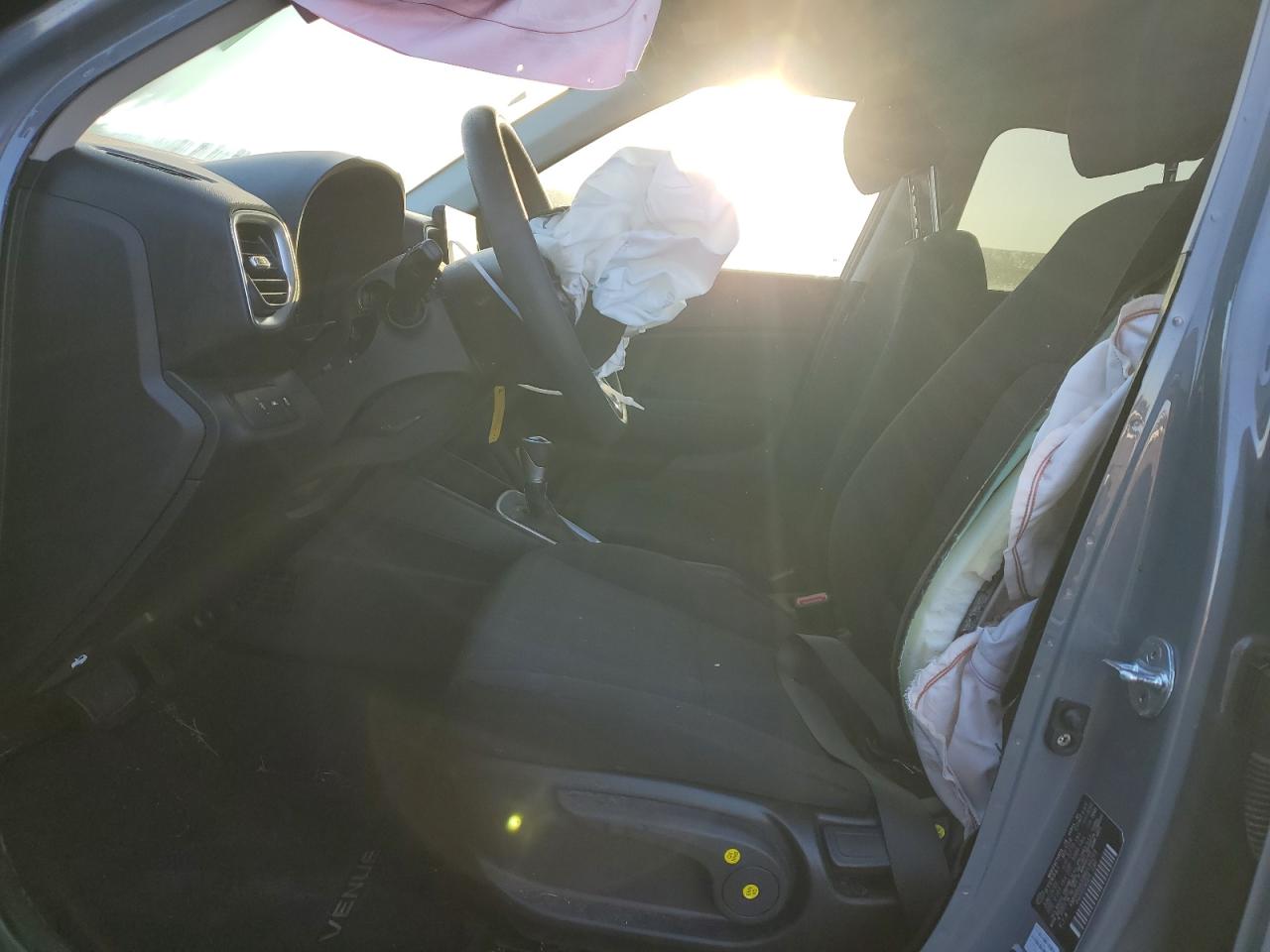 2022 HYUNDAI VENUE SE VIN:KMHRB8A39NU195259
