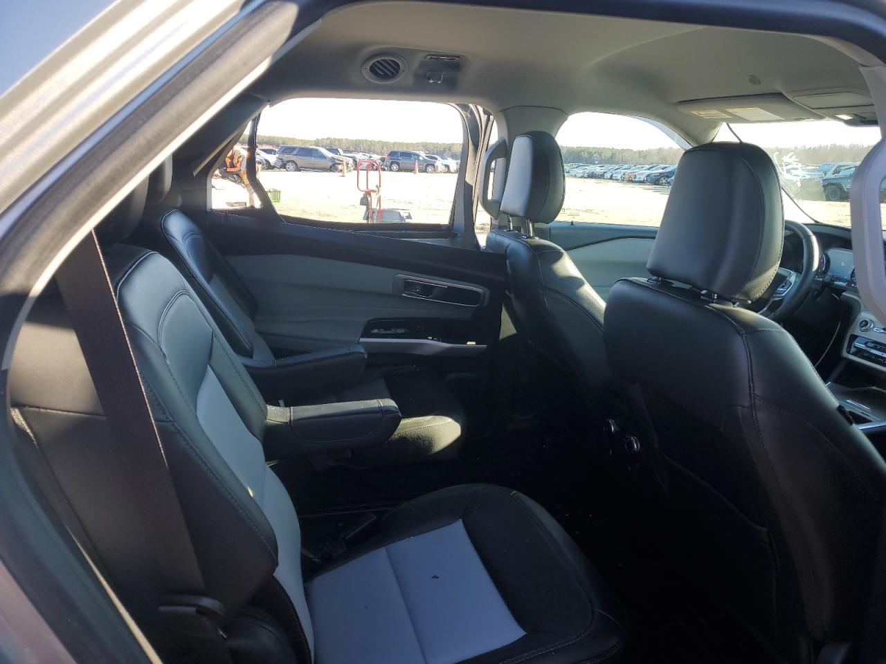 2022 FORD EXPLORER XLT VIN:1FMSK7DH2NGC44352