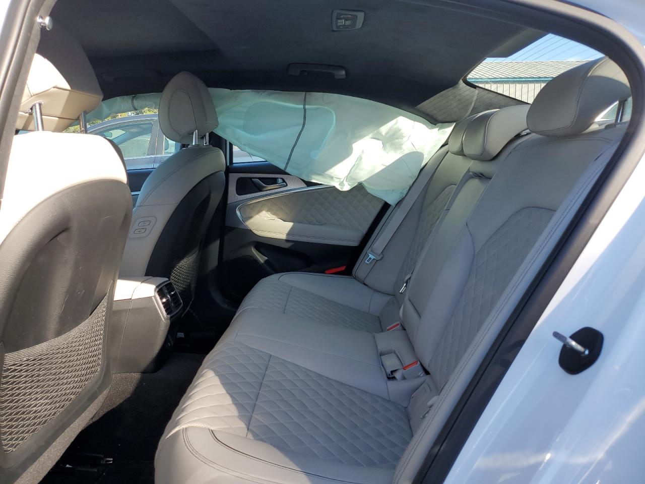 2022 GENESIS G70 BASE VIN:KMTG54TE1NU082773